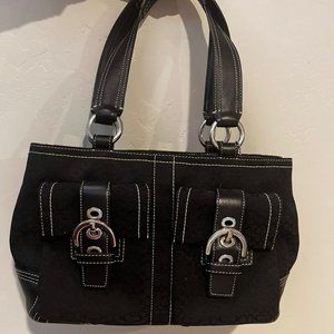 Coach Signature C purse